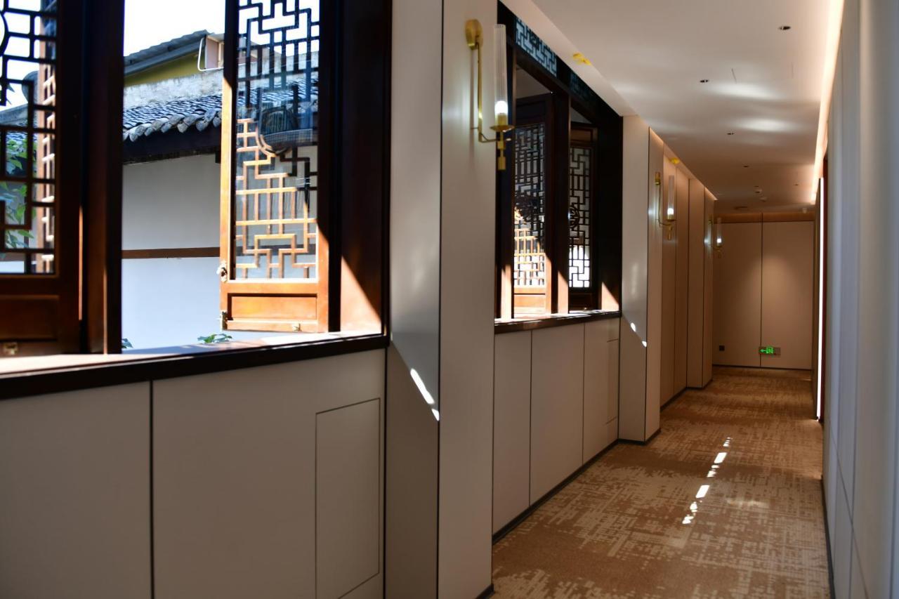 Xishu Garden Inn - Travel Agency Service - Car Rent Service - English Speaking Ченду Екстер'єр фото